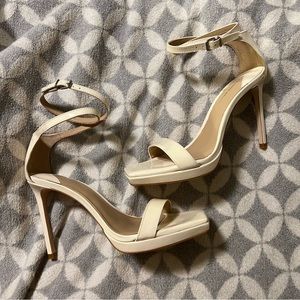 NIB Antonio Melani Marcey Heels in Sweet Cream 7.5